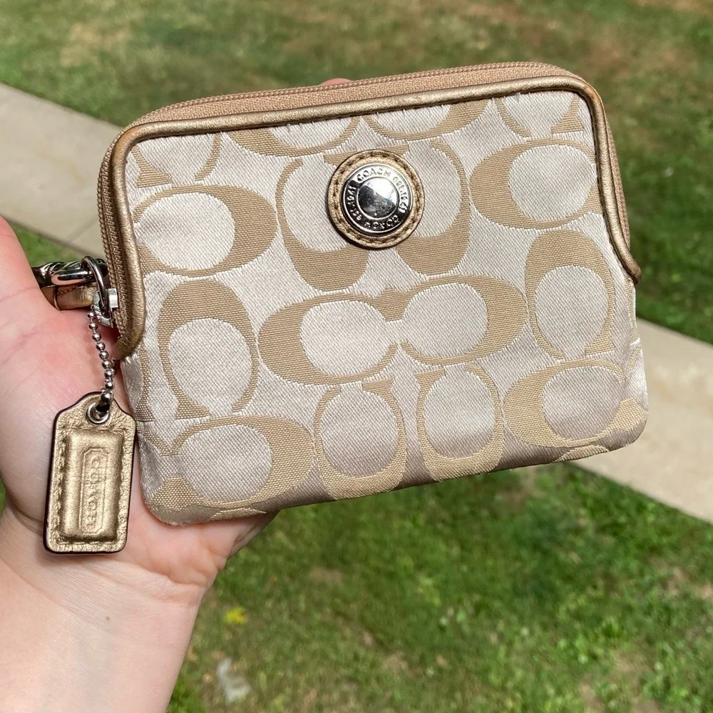 Coach Daisy Signature C Light Khaki & Gold Tone Square Zipper Wallet Wristlet